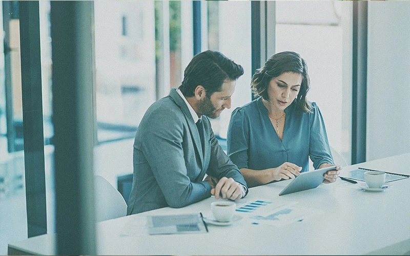 Calculando custo efetivo para validar contas bancárias vs custo de erros e estornos